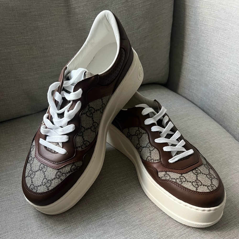 Never worn men’s Gucci sneakers, size 9
